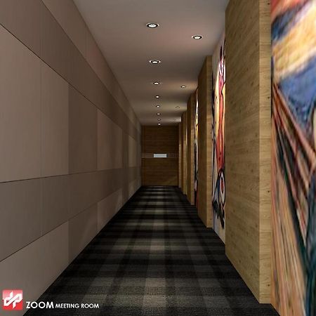 Zoom Dharmahusada Hotel Surabaya Exterior foto